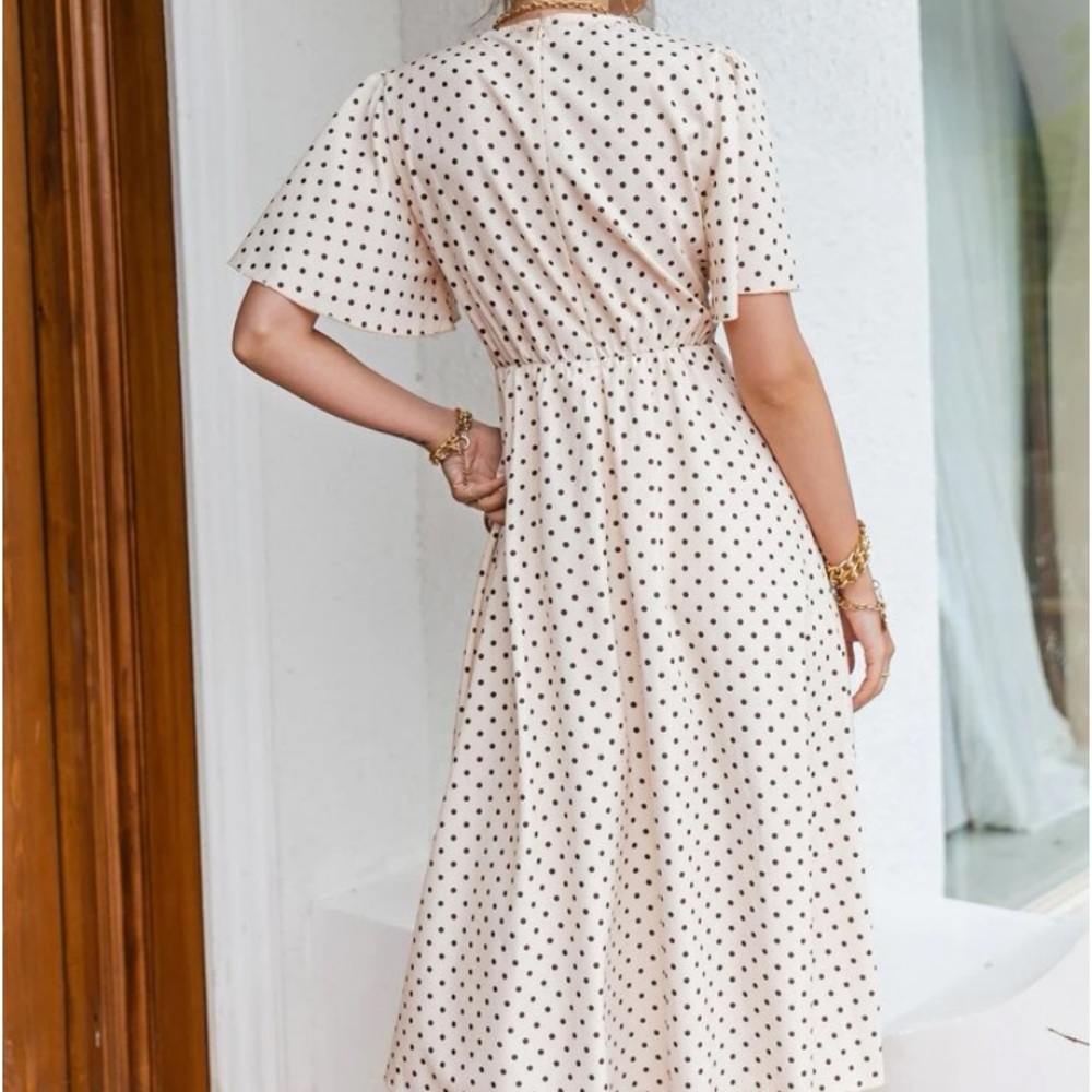 Dress - Picture 2 of 4